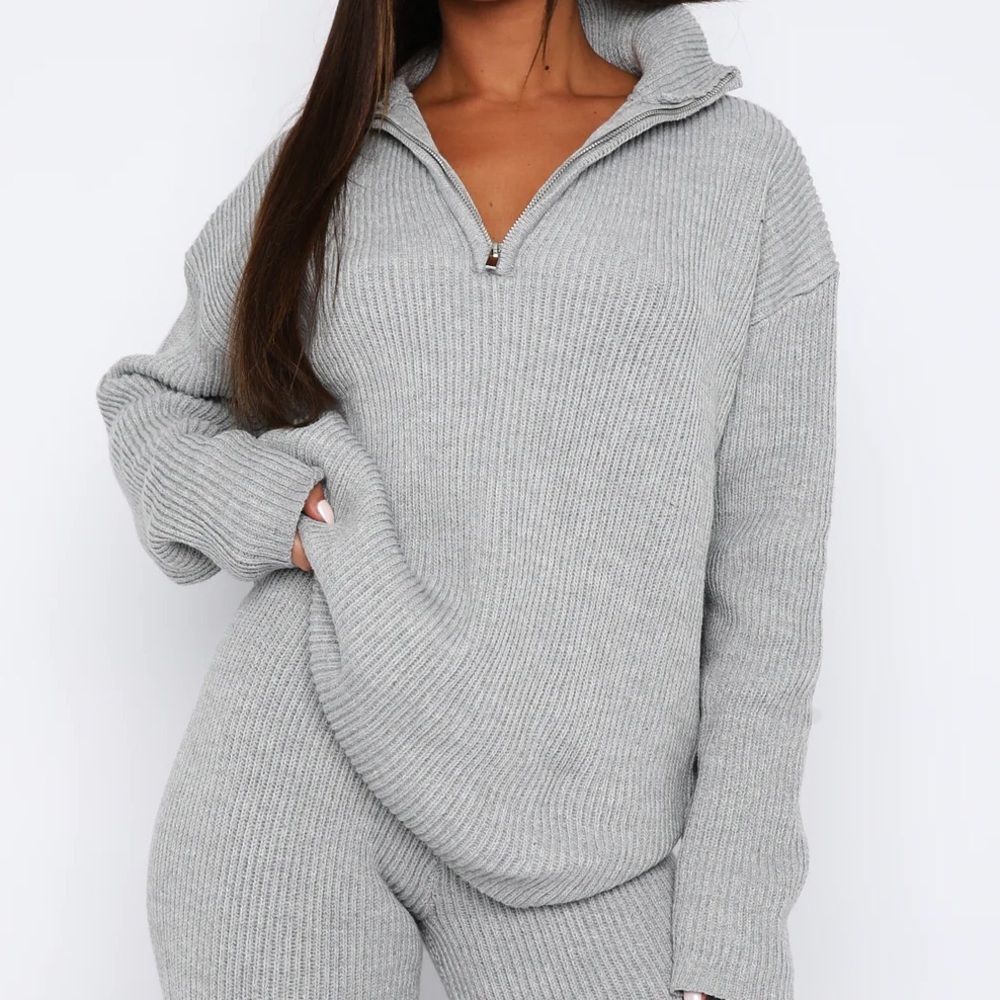 Let's Get Cosy Knit Sweater Grey Marle size M/L ☀️